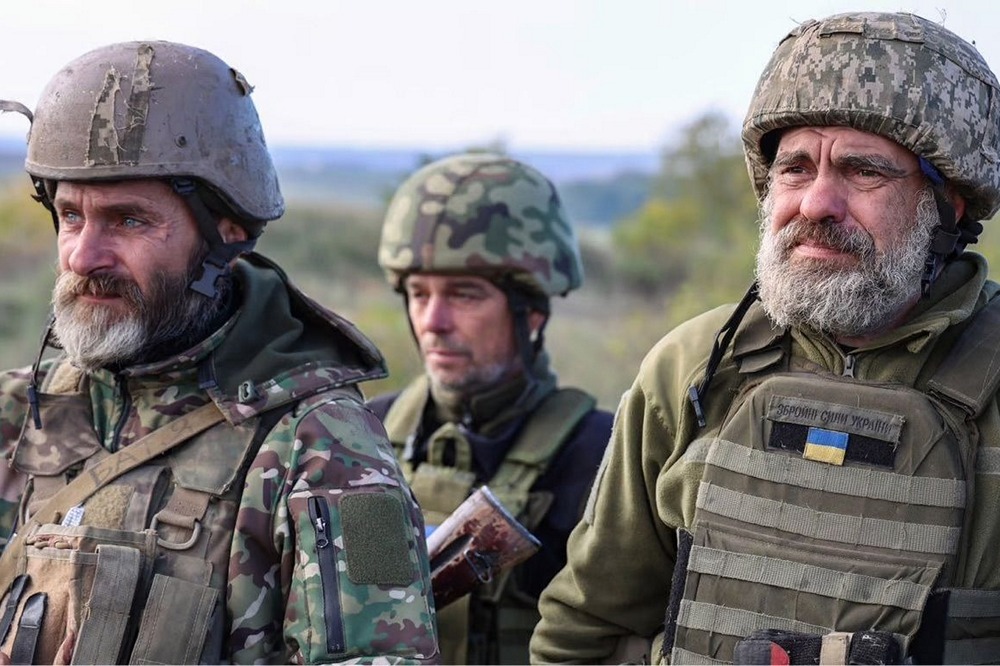 Українці зможуть служити за контрактом після 60 років – подробиці закону	