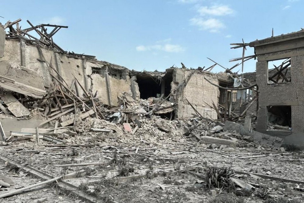 Ще фото наслідків обстрілів на Донеччині від поліції