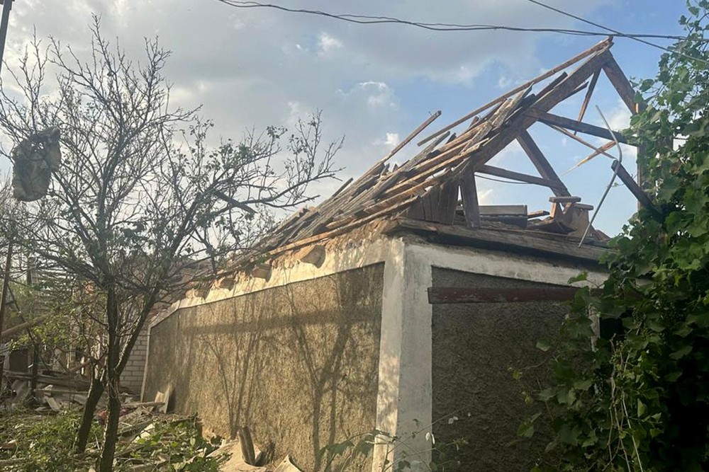 Ще фото наслідків обстрілів на Донеччині від поліції