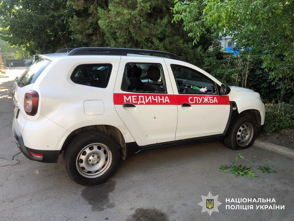 Вбиті, поранені і руйнування. Такі наслідки обстрілів Херсонщини за добу. Ворог продовжує нищити регіон. Атаки не припиняються.