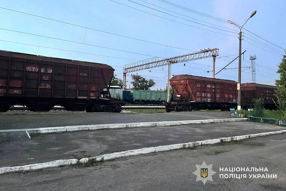 Напруга була 27 тисяч вольтів: 14-річного хлопця вдарило струмом на даху потяга на Рівненщині