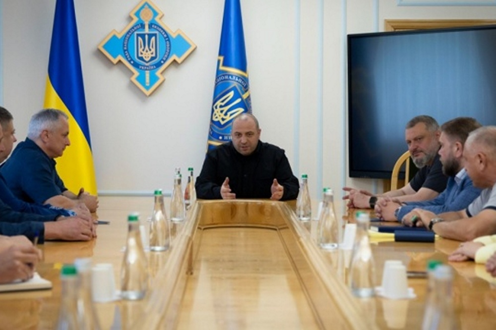 Нові загрози від росії та ситуація на фронті – Зеленський провів Ставку 1 Нові загрози від росії та ситуація на фронті – Зеленський провів Ставку