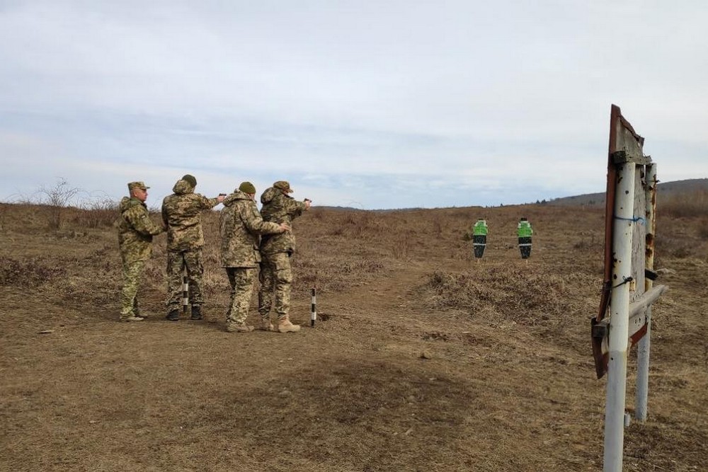 Курсант розстріляв двох військовослужбовців на полігоні у Чернігівській області – що відомо 1 Курсант розстріляв двох військовослужбовців на полігоні у Чернігівській області – що відомо