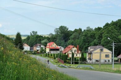 Українці скуповують старі будинки в селах Польщі – що про це відомо