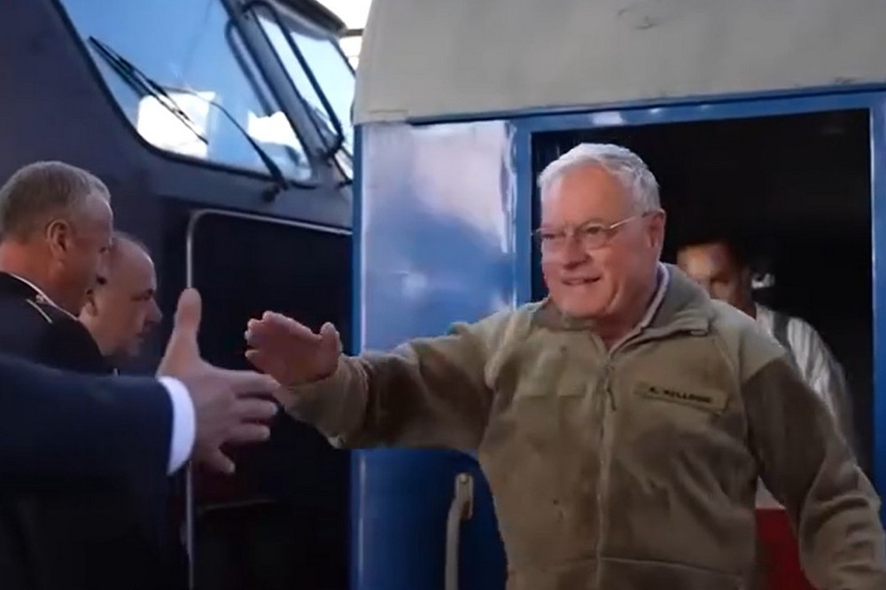 Спецпредставник Трампа Кіт Келлог прибув до Києва – що відомо (відео) 1 Спецпредставник Трампа Кіт Келлог прибув до Києва – що відомо (відео)