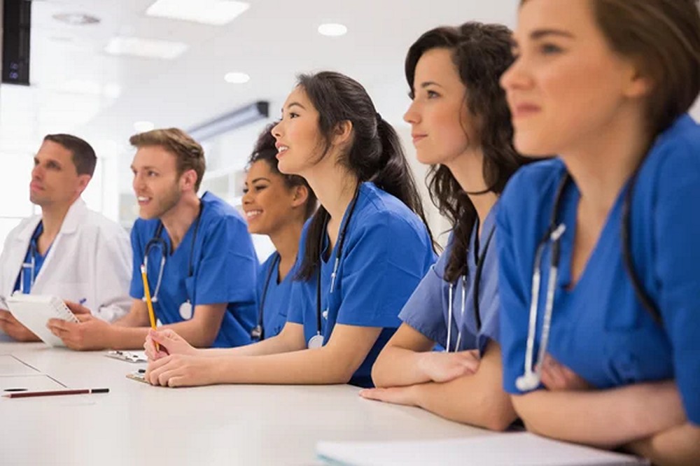 Обов’язкову військову підготовку для студентів-медиків в Україні відновлять – подробиці 1 Обов’язкову військову підготовку для студентів-медиків в Україні відновлять – подробиці