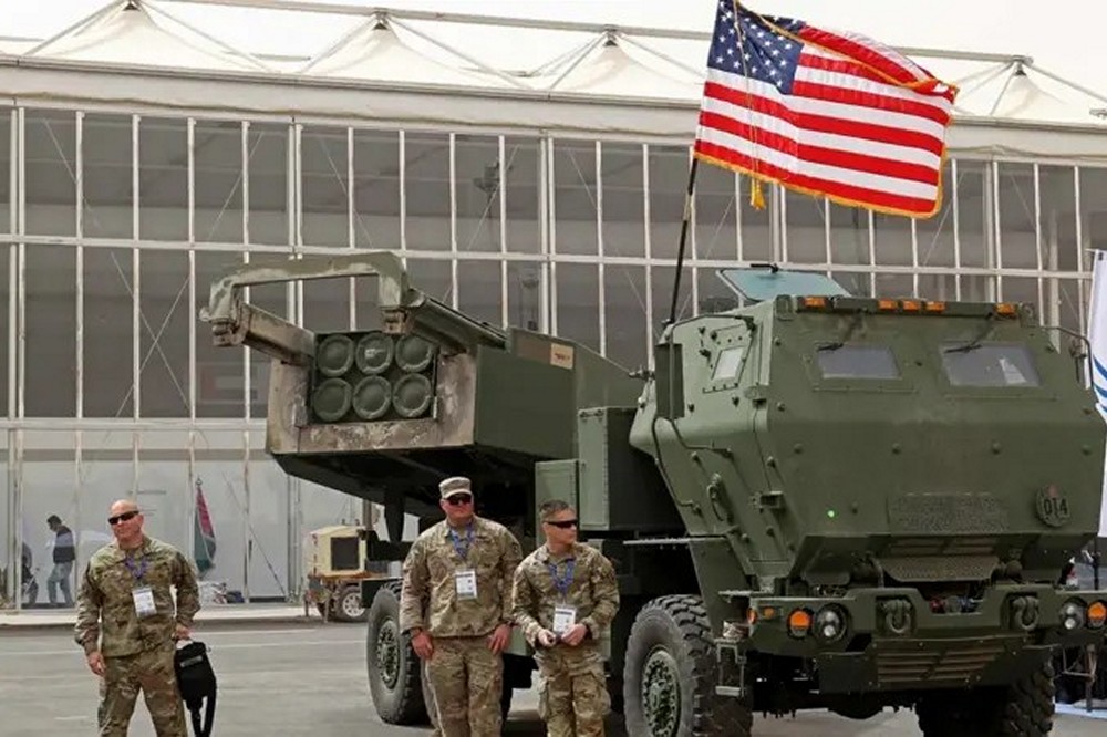 Зеленський і Трамп можуть провести телефонну розмову на тлі зупинення військової допомоги Україні - ЗМІ