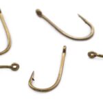 fishing hooks isolated white background 525574 10929
