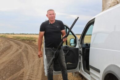 «Росіяни мене вже знають»: на Херсонщині фермер власноруч збиває ворожі дрони