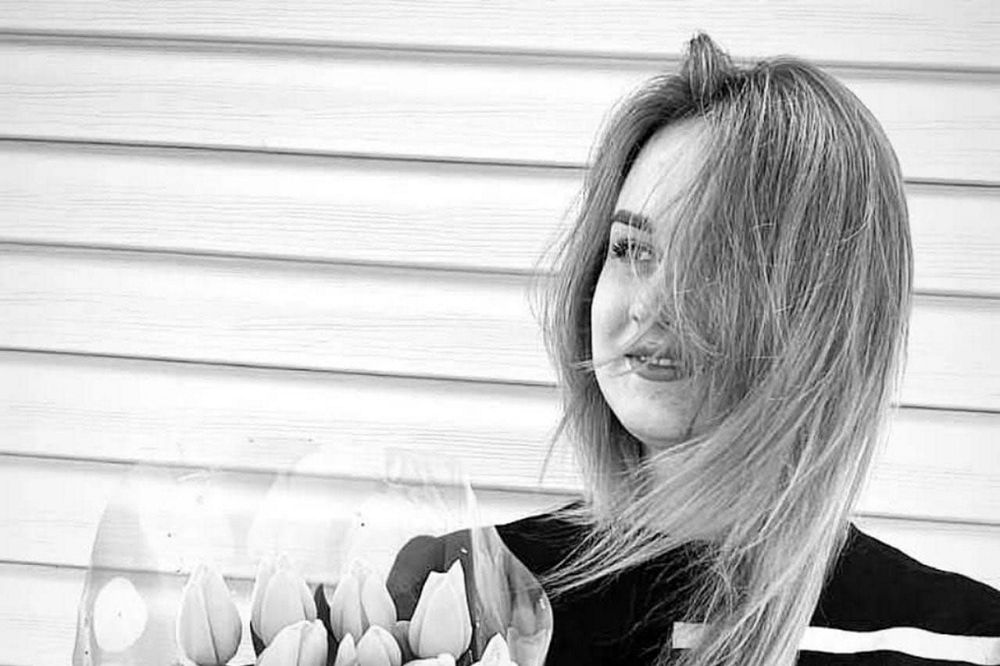 Поспішала до сховища, але не встигла: чоловік вбитої у Кам'янському 23-річної вагітної Діани розмовляв з нею по телефону під час удару, він розповів моторошні подробиці