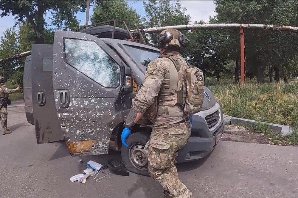 Окупанти атакували евакуаційне авто під час рятувальної операції у Покровську – є загиблий і постраждалий 1 Окупанти атакували евакуаційне авто під час рятувальної операції у Покровську – є загиблий і постраждалий