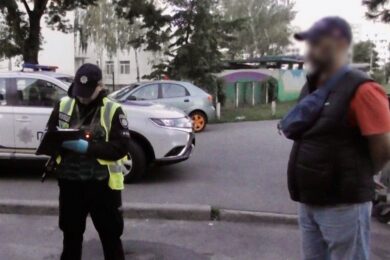 «Зробив зауваження» неповнолітнім, вистреливши у них з пістолету – подробиці інциденту у Києві