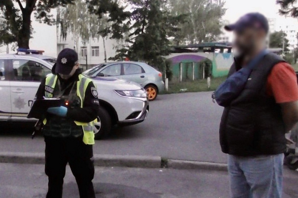 «Зробив зауваження» неповнолітнім, вистреливши у них з пістолету – подробиці інциденту у Києві
