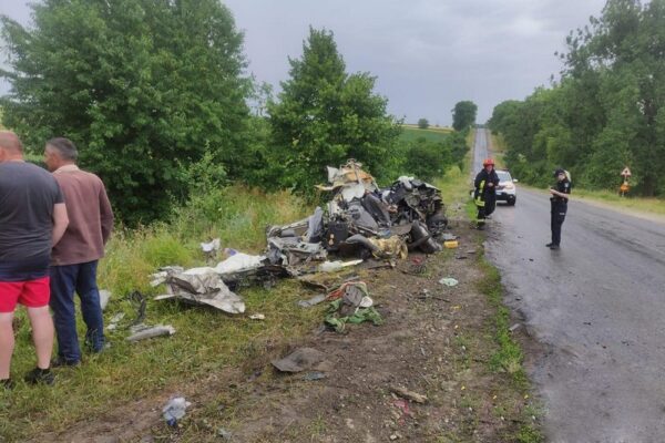 Жахлива ДТП на Тернопільщині 9 липня - чотири людини загинули внаслідок зіткнення з КамАЗом (фото)