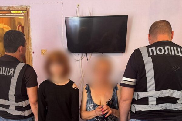 Матір із 13-річною дитиною влаштовували диверсії на замовлення ворога - затримано "сімейний підряд" в Одесі