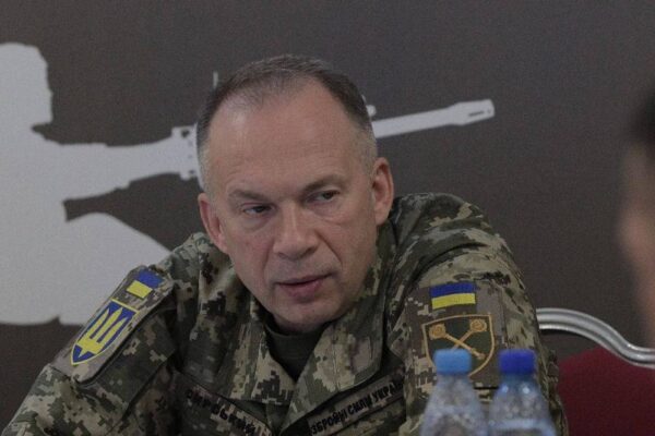 У ЗСУ бракує бойових медиків, є проблеми з евакуацію – Сирський зібрав нараду
