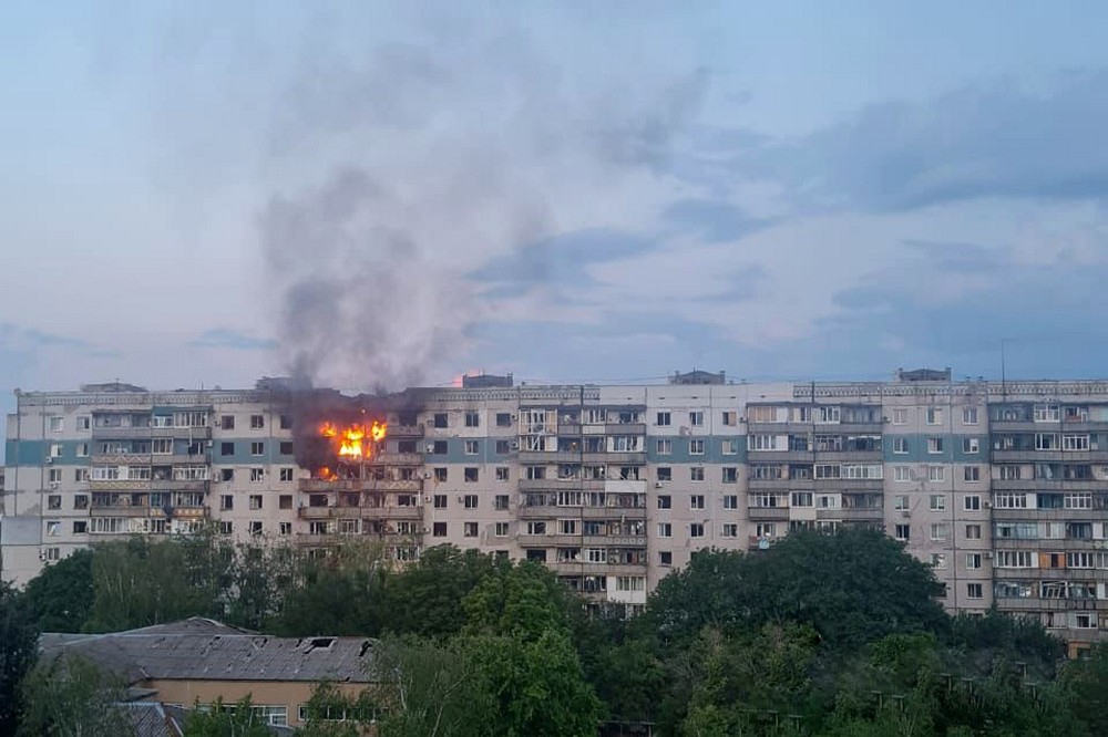 Ворог скидує КАБи, БпЛА та обстрілює артилерією – внаслідок терору на Донеччині є загиблиій і багато поранених та руйнувань 1 Ворог скидує КАБи, БпЛА та обстрілює артилерією – внаслідок терору на Донеччині є загиблиій і багато поранених та руйнувань