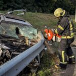 Відбійник прошив авто наскрізь: смертельна ДТП на трасі Київ-Чоп (фото)
