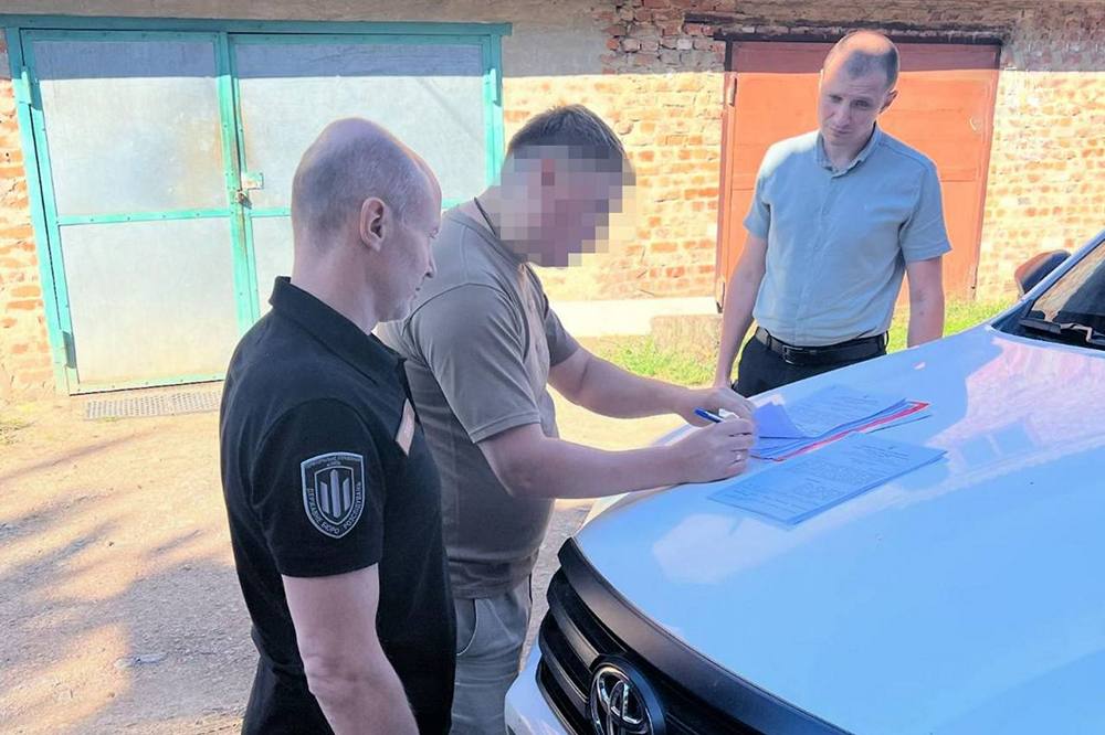Підмінили важливі докази газетами та журналами – прокурорам на Чернігівщині повідомили про підозру 1 Підмінили важливі докази газетами та журналами – прокурорам на Чернігівщині повідомили про підозру
