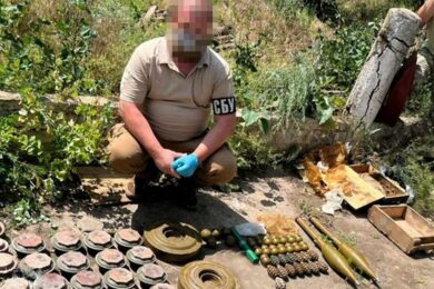 Вибухівка, гранатомети, автомати та гвинтівки – викрито 15 осіб, які намагались налагодити збут «трофейної» зброї