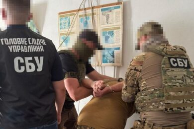 Військовослужбовець зливав дані про стратегічне оборонне підприємство на Дніпропетровщині