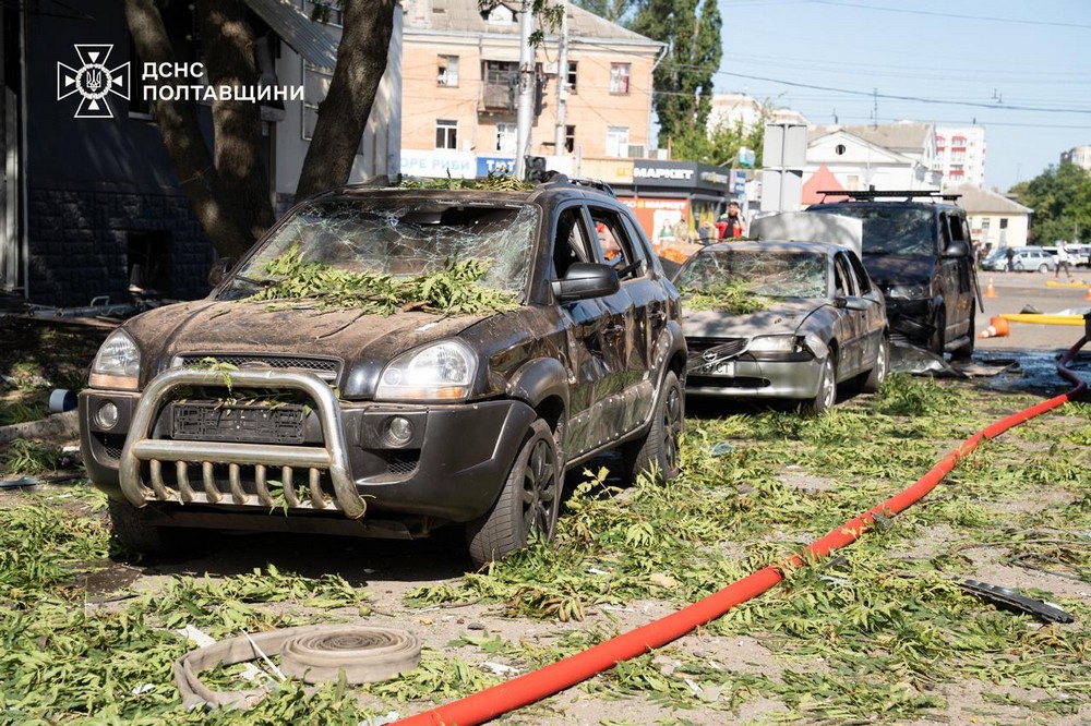 Удар по ТЦК в Полтаві 3 липня: є загиблі і поранені – інформація від командування і все, що відомо (відео)