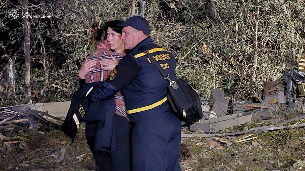 Фото наслідків вибухів під Житомиром 