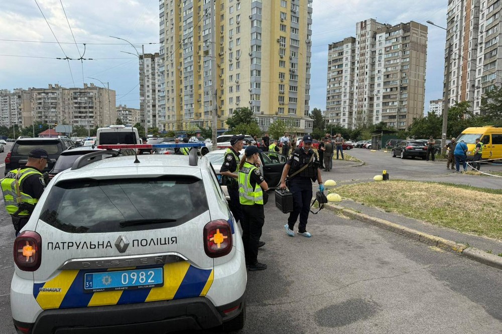 Підійшов до автівки і вистрілив: сьогодні вранці у Києві вбили чоловіка 1 Підійшов до автівки і вистрілив: сьогодні вранці у Києві вбили чоловіка