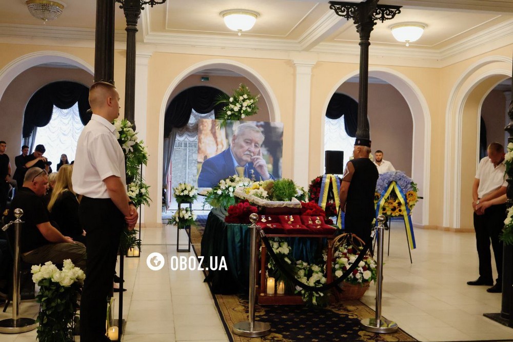 Пережив окупацію і помер під вибухи «Шахедів»: дружина назвала причини смерті композитора Ігоря Поклада, з яким сьогодні прощаються у Києві (фото)