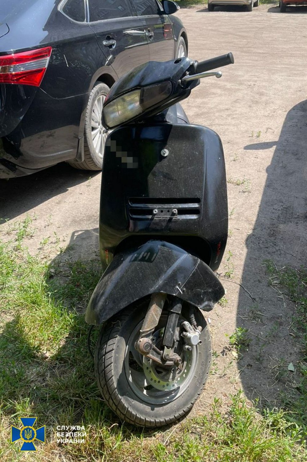 Планували підривати суддів і волонтерів у Дніпрі та Полтаві за допомогою скутерів: затримано двох агенток РФ