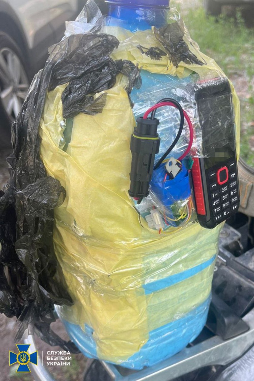 Планували підривати суддів і волонтерів у Дніпрі та Полтаві за допомогою скутерів: затримано двох агенток РФ