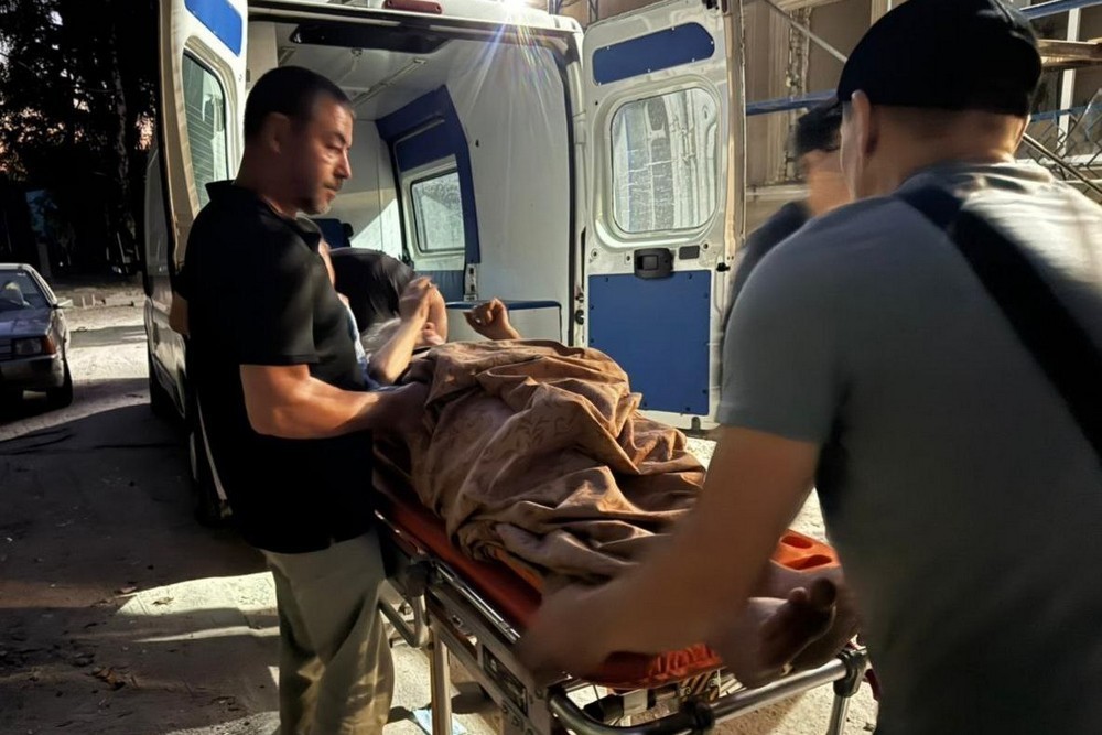 Троє загиблих, семеро поранених, серед них вагітна: понівечено пологовий будинок, лікарню, АЗС, магазин, будинки на Дніпропетровщині