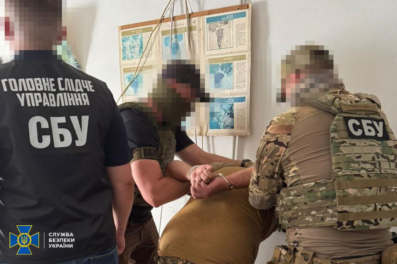 Зливав інформацію про стратегічне оборонне підприємство на Дніпропетровщині - СБУ викрила агента фсб