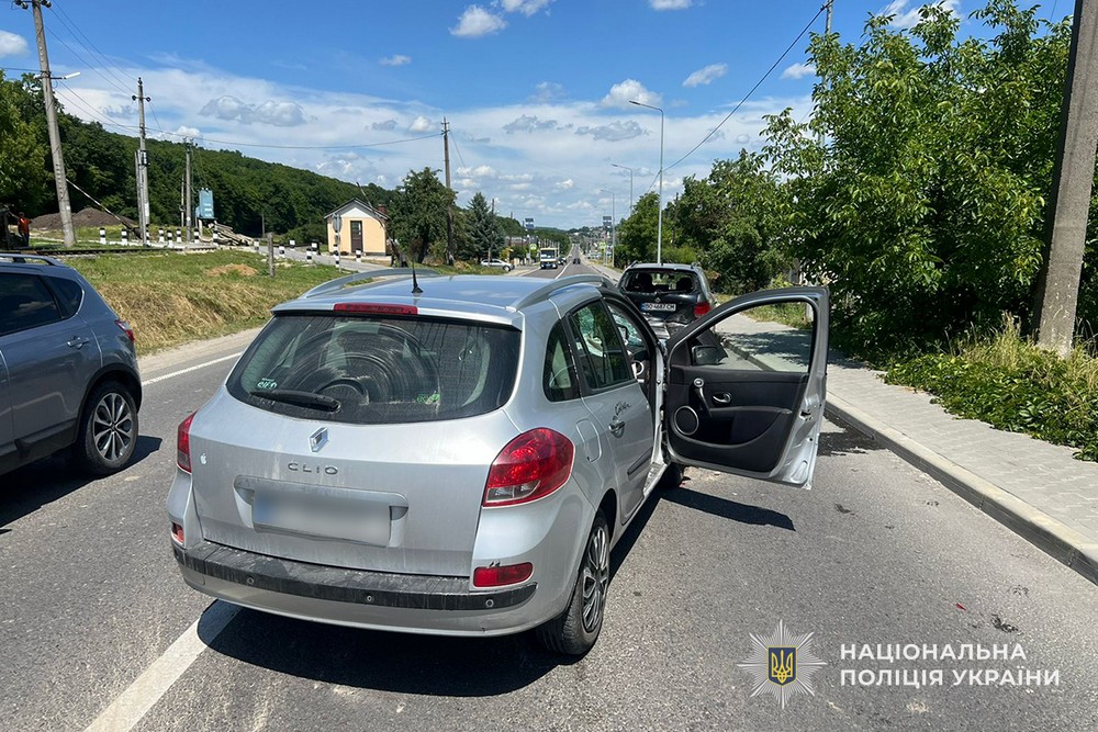 Пасажир випав з авто і загинув: про ДТП на Тернопільщині розповіли у поліції