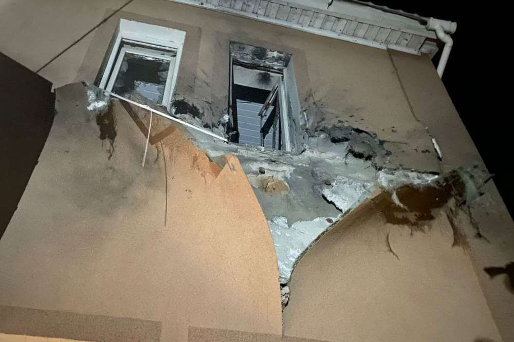 Нічна повітряна атака 19 серпня: є постраждалі, без світла залишилися 1,5 тисчі абонентів – все, що відомо