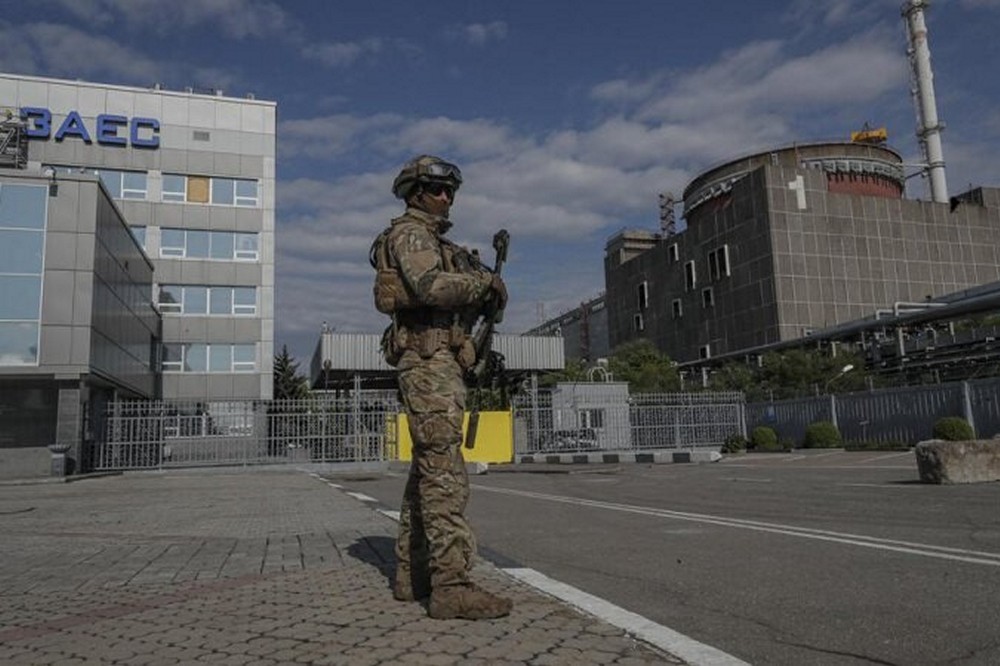 Прикриваються ЗАЕС, щоб обстрілювати мирних: в МЗС України прокоментували заяву МАГАТЕ про артилерію біля станції 1 Прикриваються ЗАЕС, щоб обстрілювати мирних: в МЗС України прокоментували заяву МАГАТЕ про артилерію біля станції