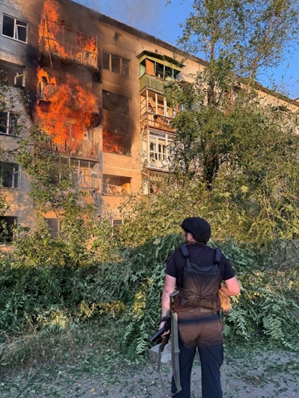 Ворог скинув ФАБи та завдавав удари дронами – Костянтинівка у вогні (фото)