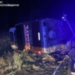 Рейсовий автобус перекинувся на трасі «Дніпро-Миколаїв» – серед постраждалих діти