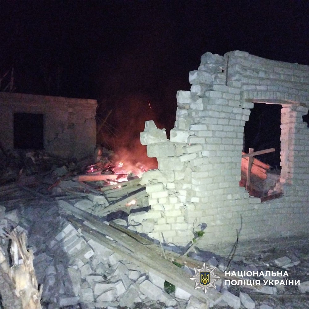 П’ятеро вбитих і четверо поранених, зруйновано 51 будинок за добу: ворог випалює Донеччину (фото)