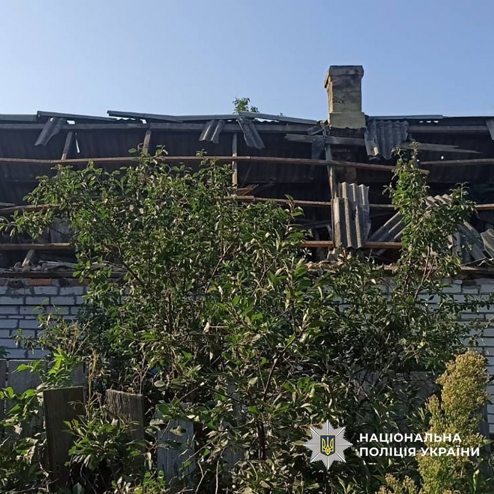 П’ятеро вбитих і четверо поранених, зруйновано 51 будинок за добу: ворог випалює Донеччину (фото)