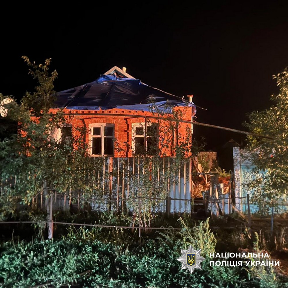 П’ятеро вбитих і четверо поранених, зруйновано 51 будинок за добу: ворог випалює Донеччину (фото)