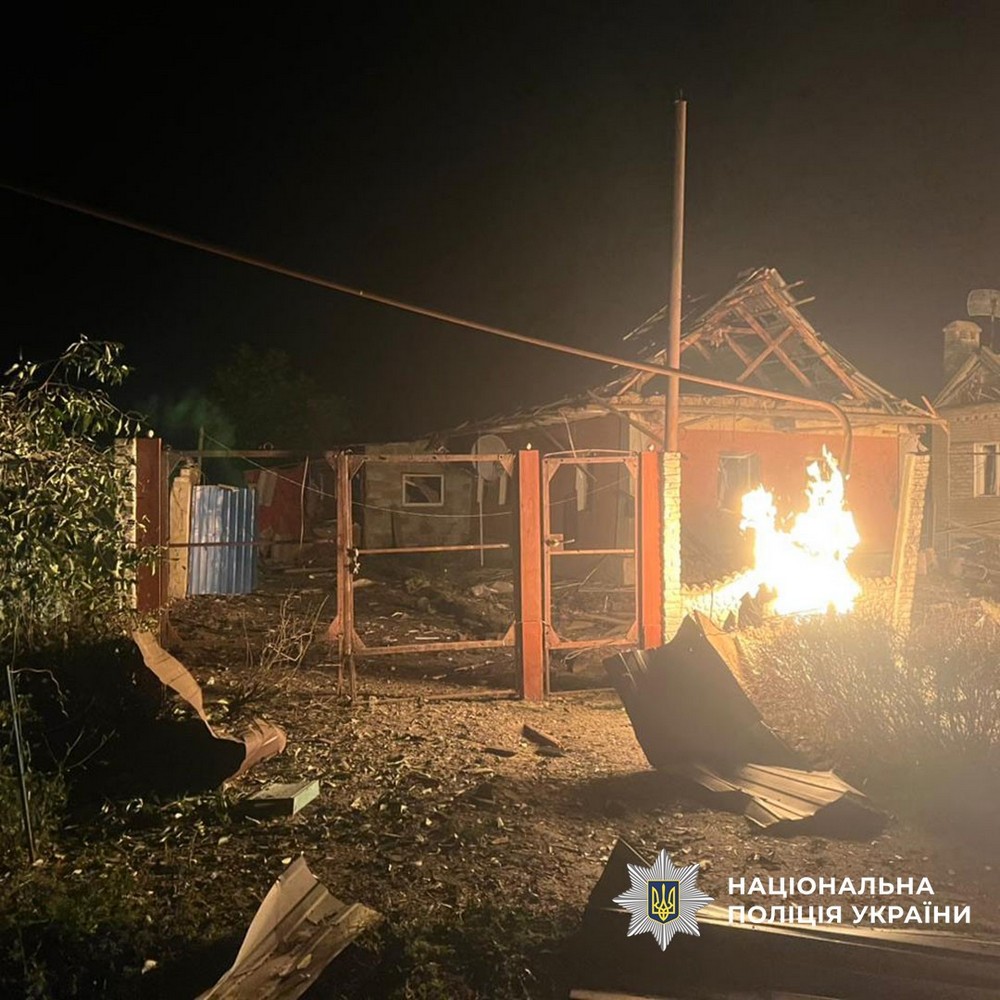 П’ятеро вбитих і четверо поранених, зруйновано 51 будинок за добу: ворог випалює Донеччину (фото)
