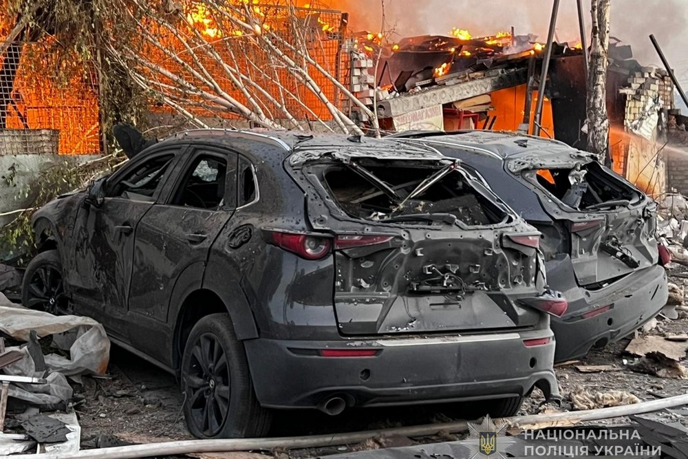 Фото наслідків атаки на Запоріжжя