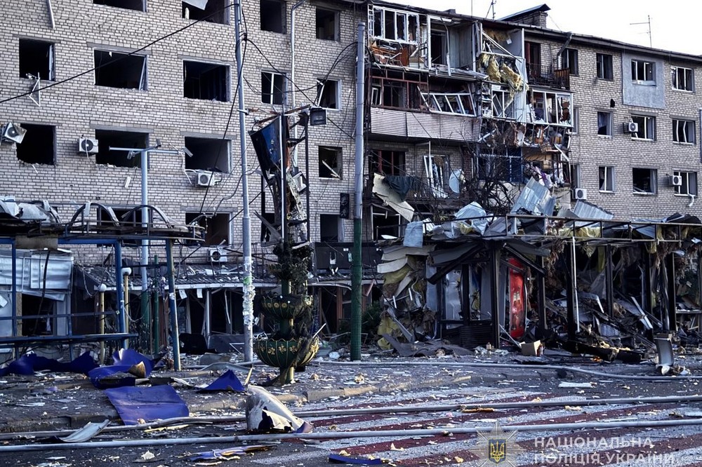 Фото наслідків атаки на Запоріжжя