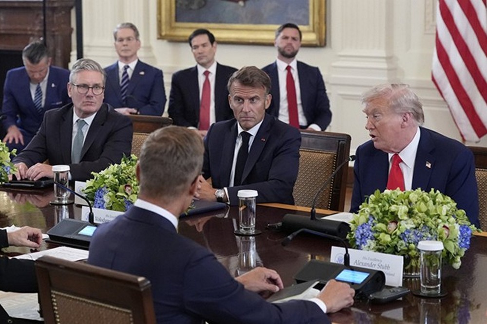Зустріч Путіна і Зеленського почав готувати Трамп – що відомо