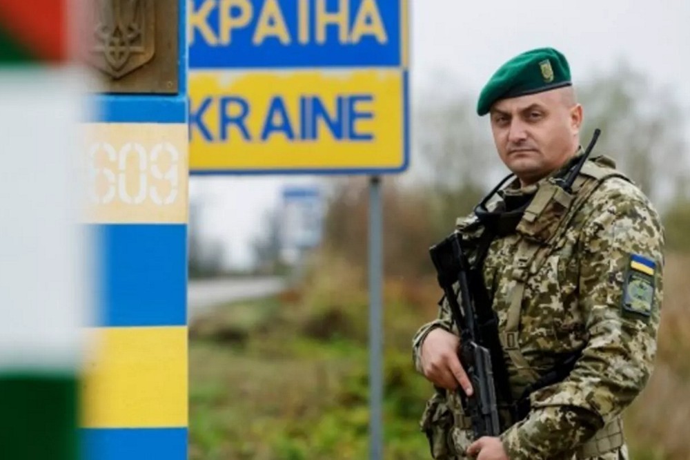 Виїзд за кордон чоловіків до 25 років: кому хочуть дозволити, а для кого залишать заборону 1 Виїзд за кордон чоловіків до 25 років: для кого діятимуть обмеження