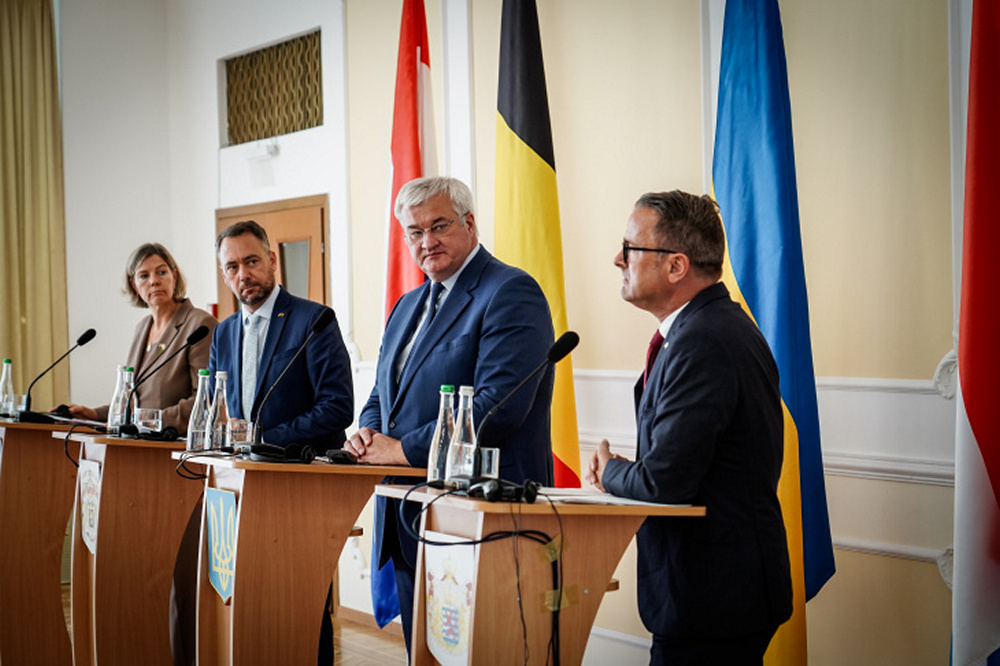 Гарантії безпеки для України повинні мати зобов’язуючий характер - МЗС 1 Гарантії безпеки для України повинні мати зобов’язуючий характер - МЗС