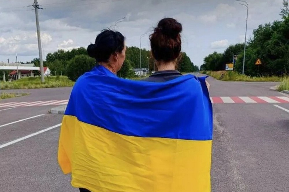 Майже 11 років жила в окупації - з ТОТ повернули 19-річну дівчину та ще п'ять дітей 1 Майже 11 років жила в окупації - з ТОТ повернули 19-річну дівчину, та ще п'ять дітей