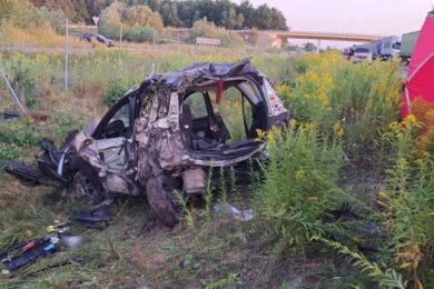 Смертельна ДТП з українцями у Польщі сьогодні: вантажівка влетіла у припарковане авто