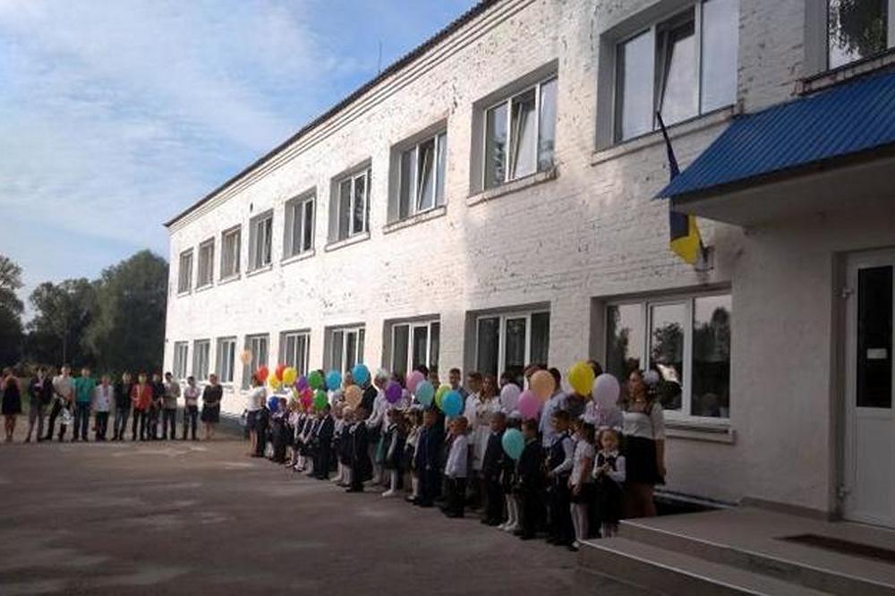 Школи, де навчаються менше ніж 45 учнів, можуть закрити з 1 вересня – в МОЗ назвали причину